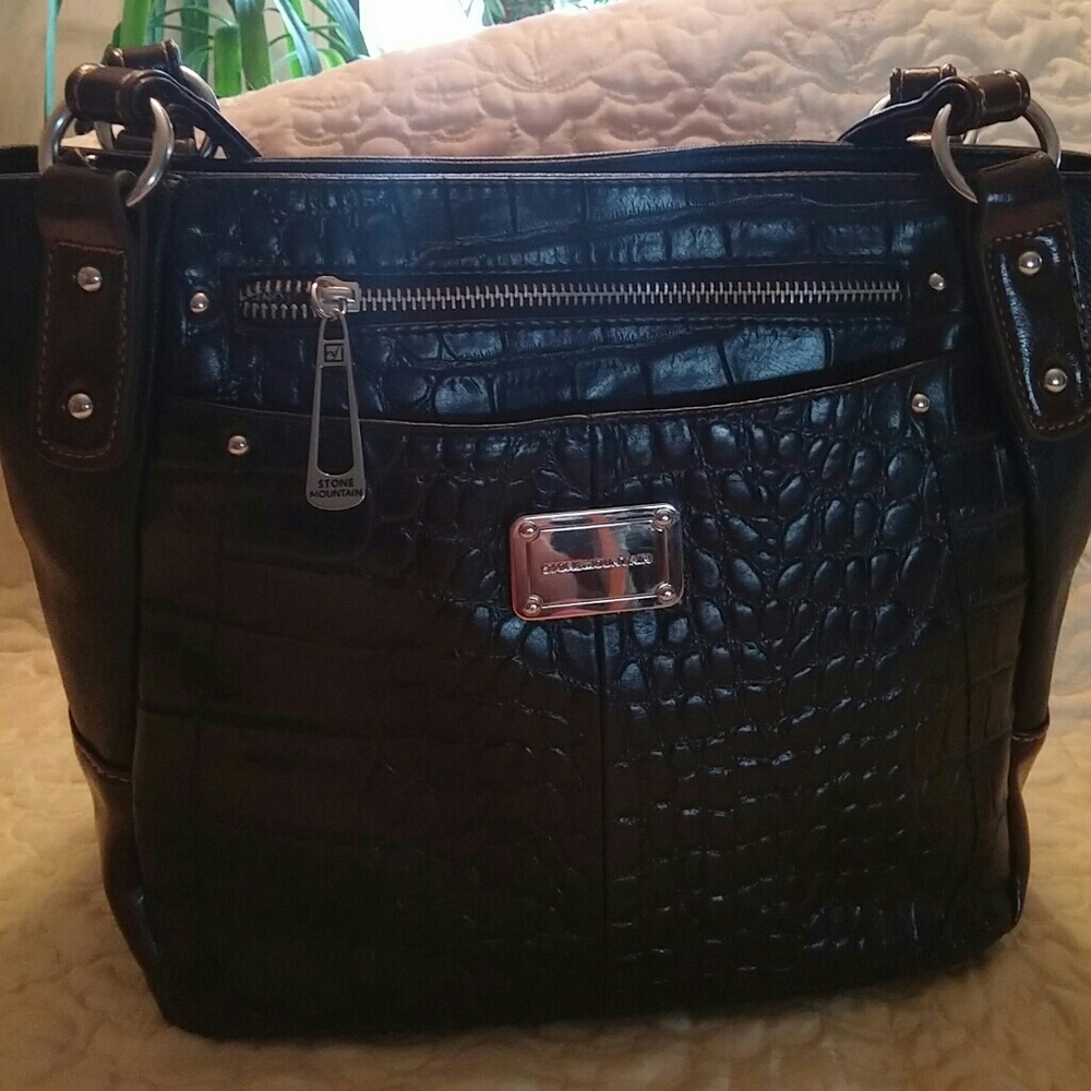 Stone Mountain Shoulder Bag